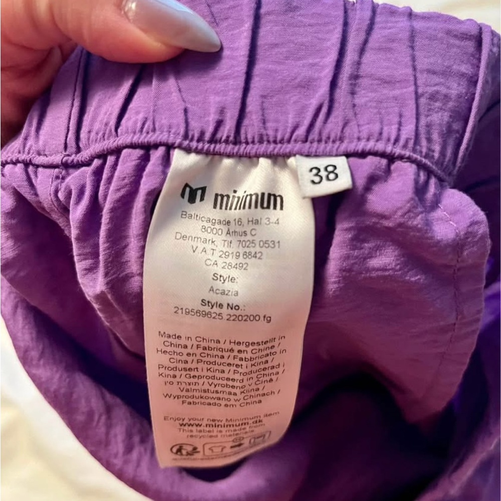 Minimum High Waisted Vintage Style Shorts - Picture 4 of 4